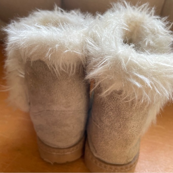 China Buttons City Vegan Boots - Picture 3 of 3